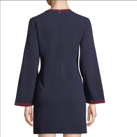 Alexia Admor Flare-Sleeve Contrast-Seam Sheath