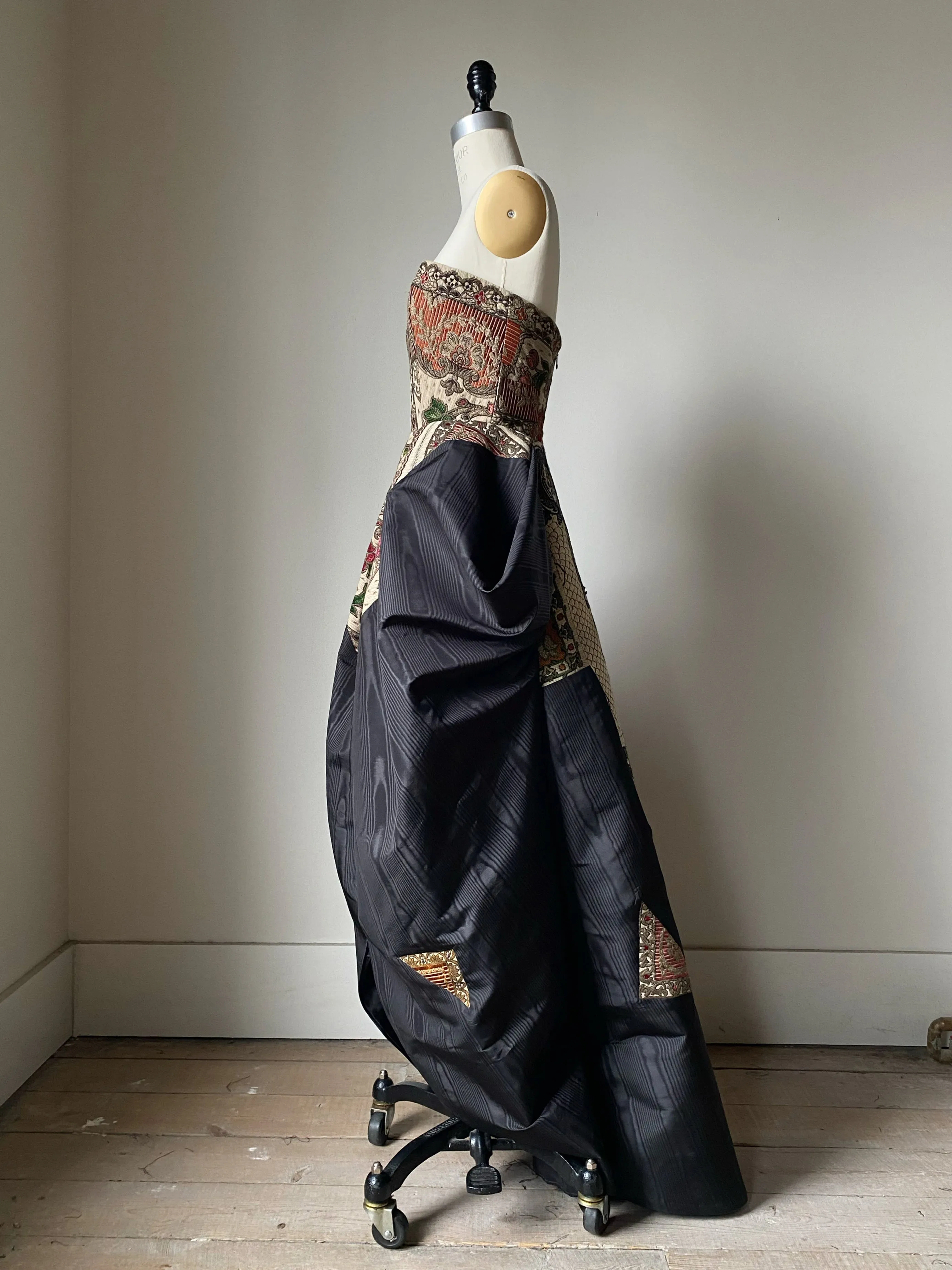 arena 15 elected leader gown