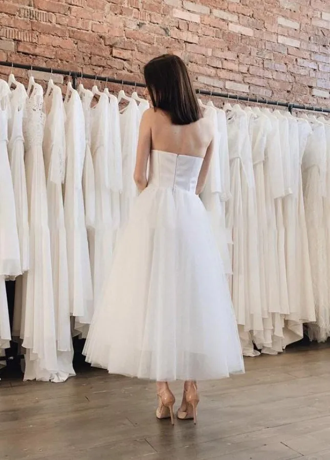 Backless Strapless A-Line Short Bridal Gown with Tea-Length Tulle Skirt