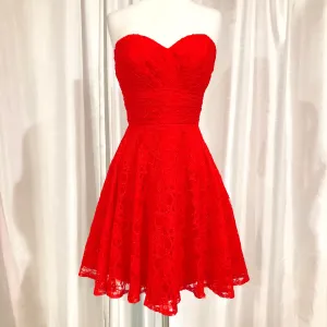 BOUTIQUE Short Red Strapless Lace Gown Size 4