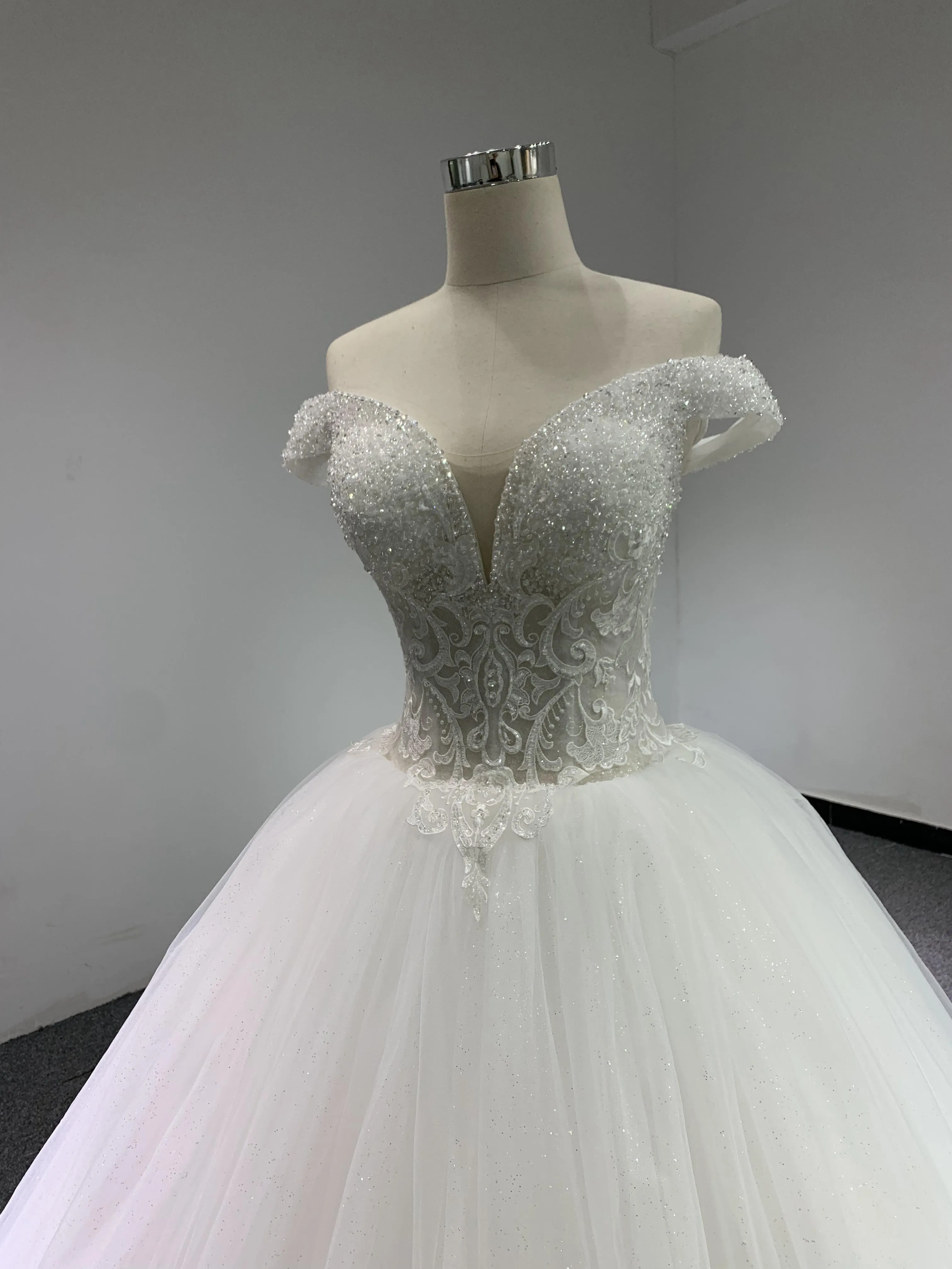 BYG luxury nice beadings wedding dress off the shoulder