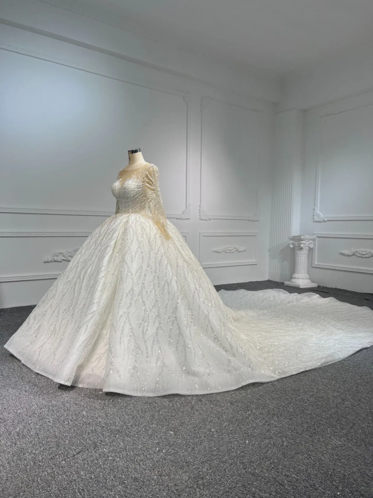 BYG23-44 LUXURY GLITTER LONG SLEEVES WEDDING DRESS WITH 2 METERS TAIL