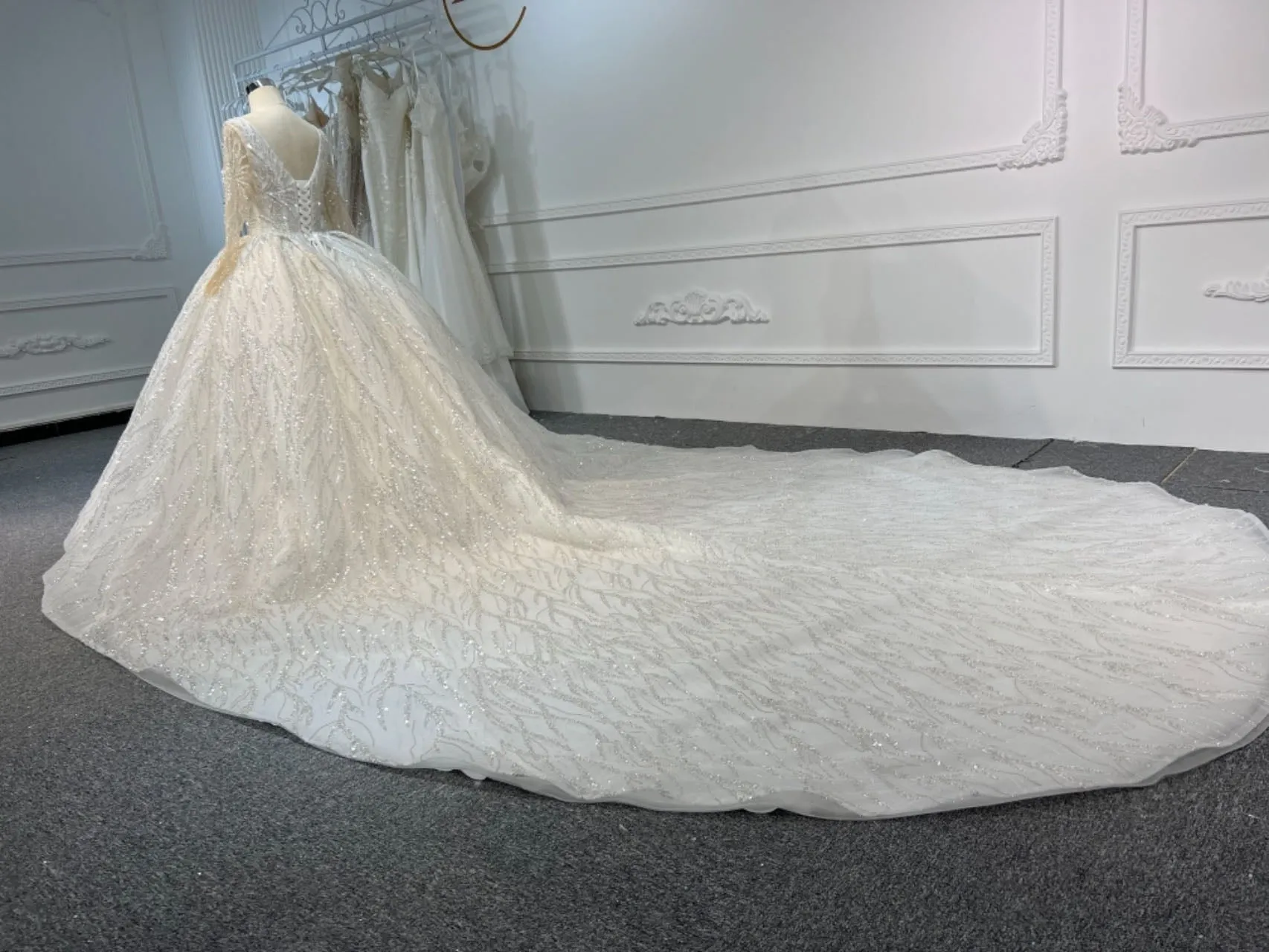 BYG23-44 LUXURY GLITTER LONG SLEEVES WEDDING DRESS WITH 2 METERS TAIL