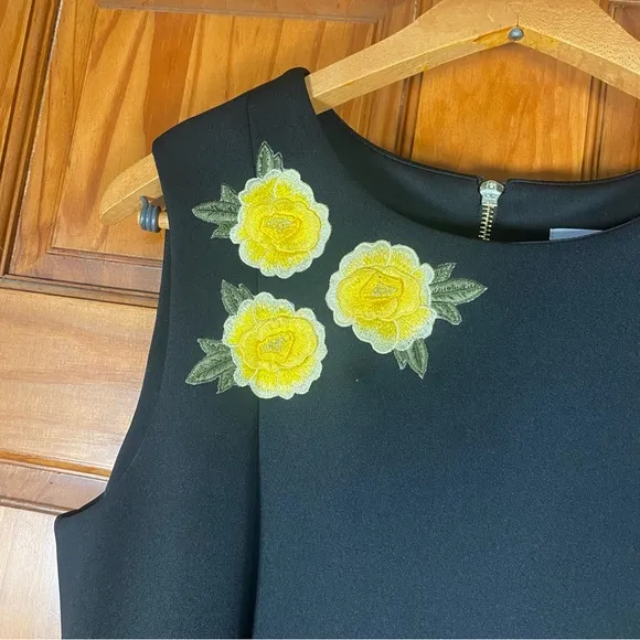 Calvin Klein Floral-Appliqué Scuba Sheath Dress!!