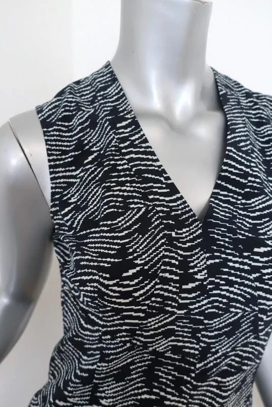 Derek Lam Dress Navy/White Printed Stretch Silk Size 2 Sleeveless Fit & Flare