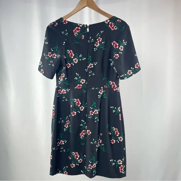 Draper James Floral V-Neck Sheath Dress in Black Size 6