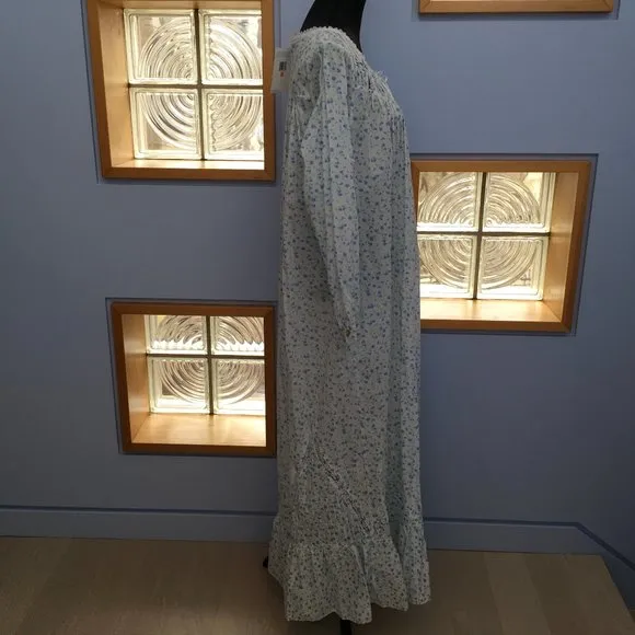 Eileen West Button Front Full Length Gown/Robe with Bluebell Print Size S