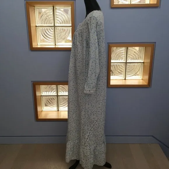 Eileen West Button Front Full Length Gown/Robe with Bluebell Print Size S