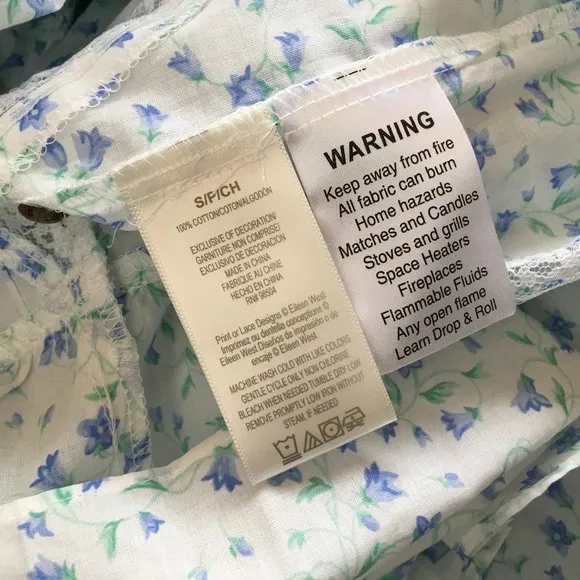 Eileen West Button Front Full Length Gown/Robe with Bluebell Print Size S