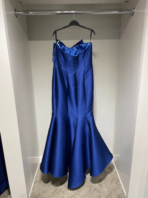 Frascara "3741" in Royal, Sizes 10 & 12