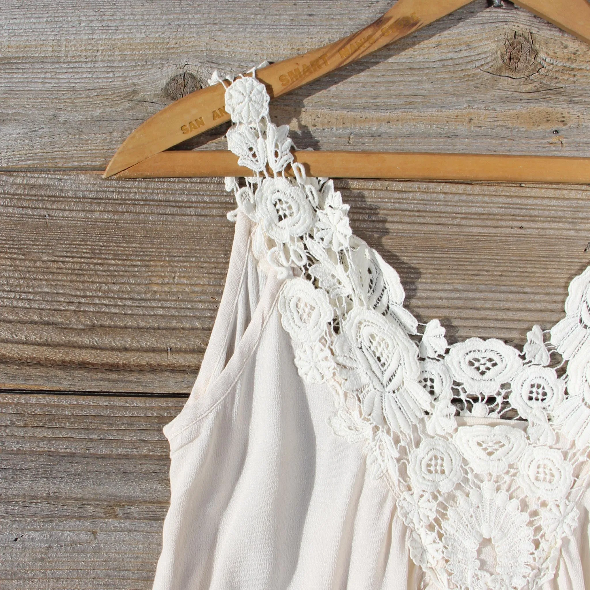 Hibiscus & Lace Top