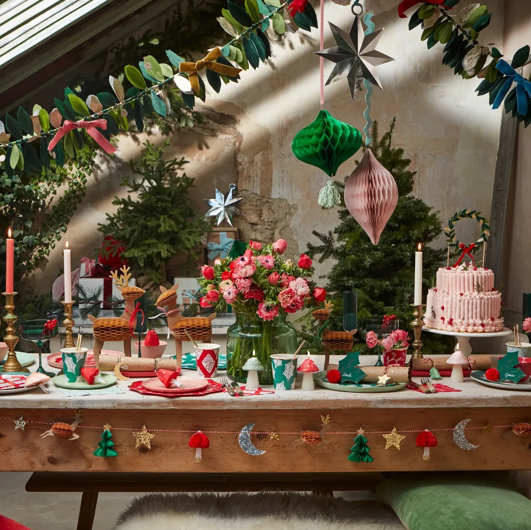 Honeycomb Festive Icon Garland