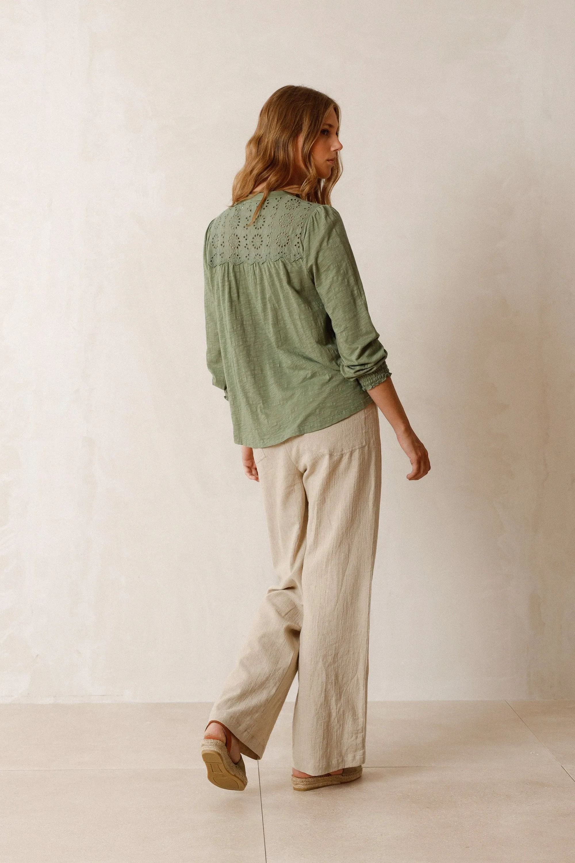 Indi & Cold Shirt Basil
