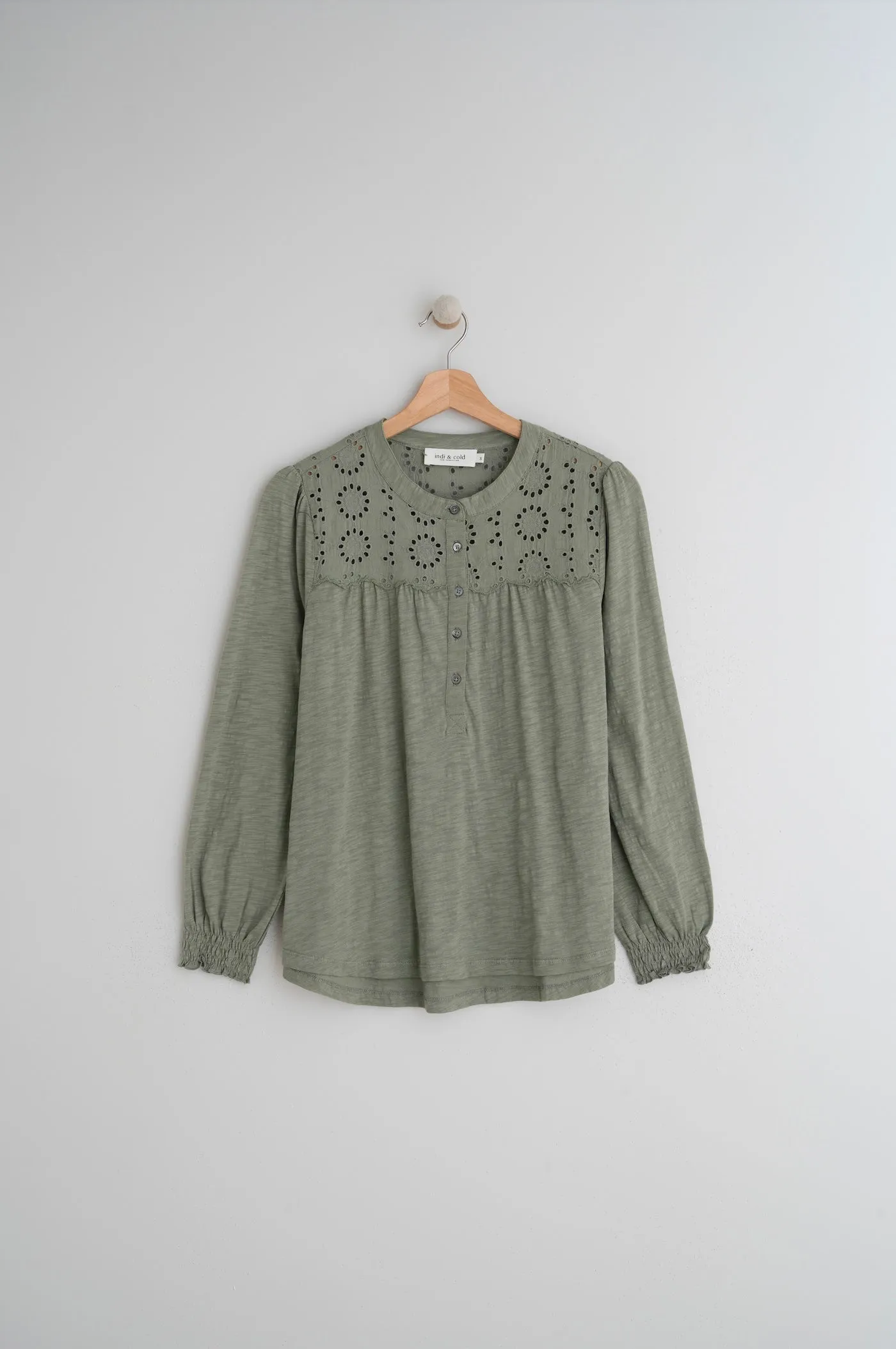 Indi & Cold Shirt Basil