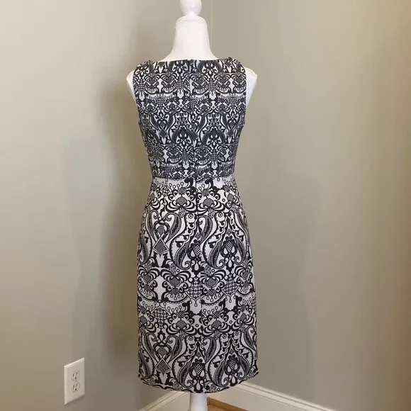 Lovely Black &amp; White Geometrical Design Fitted Sheath Dress with Jewel Neckline