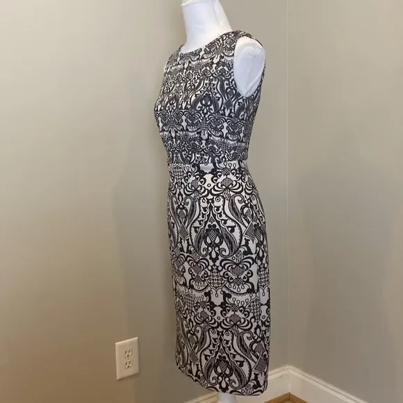 Lovely Black &amp; White Geometrical Design Fitted Sheath Dress with Jewel Neckline