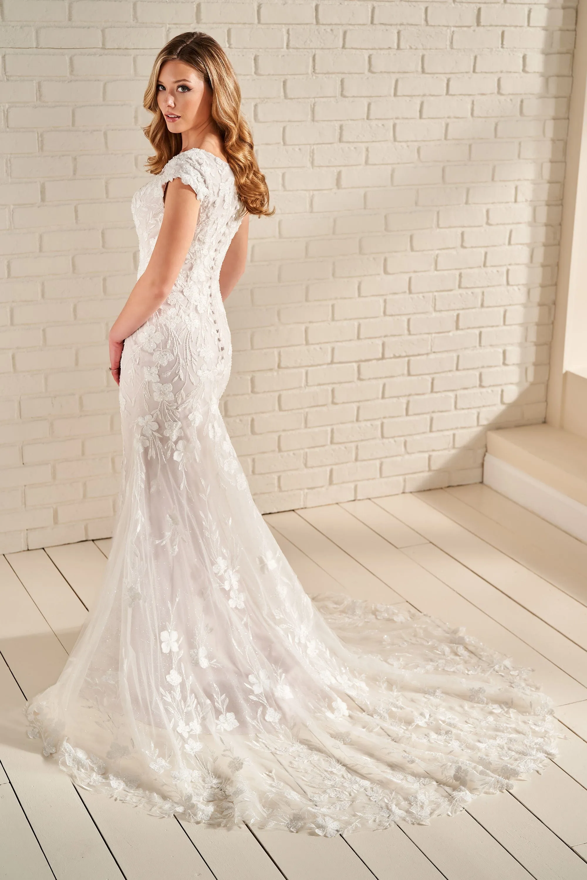 Modest by Mon Cheri: MOD955