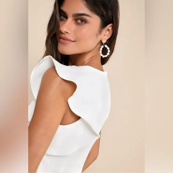 NWT Lulu’s Dinah White One-Shoulder Dress