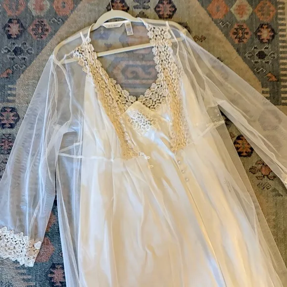 NWT Robe W/Lace Trim &amp; Elegant Silky Long Nightgown W/Lace Inserts Size 2X