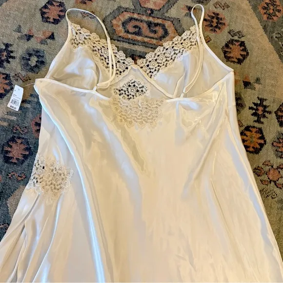 NWT Robe W/Lace Trim &amp; Elegant Silky Long Nightgown W/Lace Inserts Size 2X