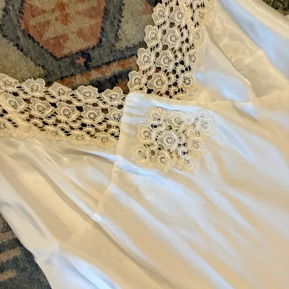 NWT Robe W/Lace Trim &amp; Elegant Silky Long Nightgown W/Lace Inserts Size 2X