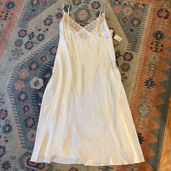 NWT Robe W/Lace Trim &amp; Elegant Silky Long Nightgown W/Lace Inserts Size 2X