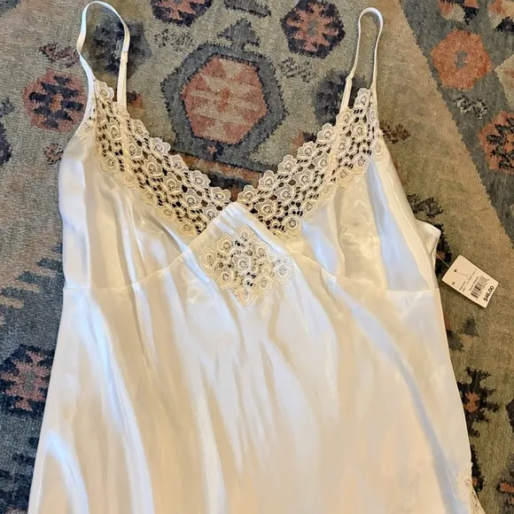 NWT Robe W/Lace Trim &amp; Elegant Silky Long Nightgown W/Lace Inserts Size 2X