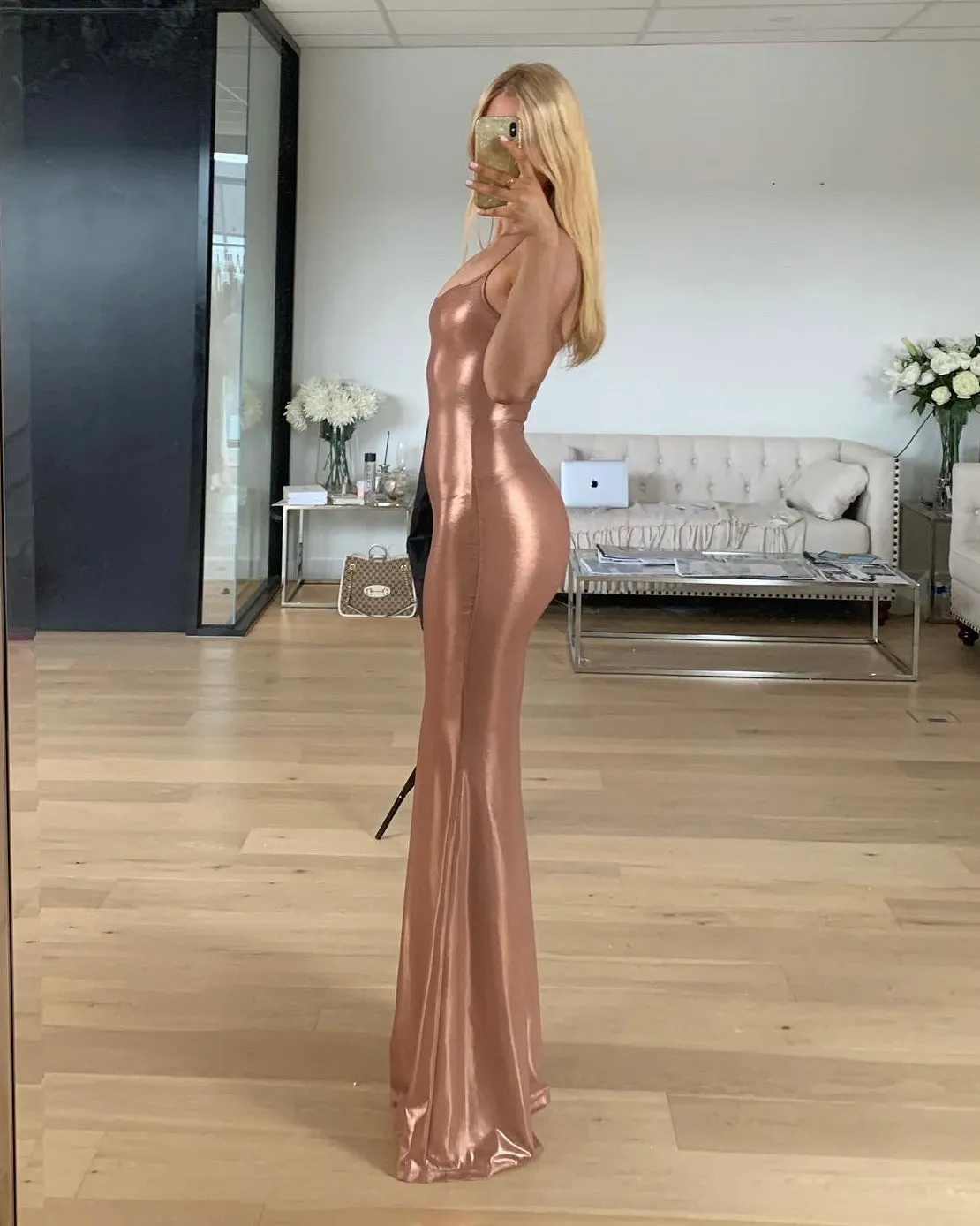 PAINT ME BRONZE