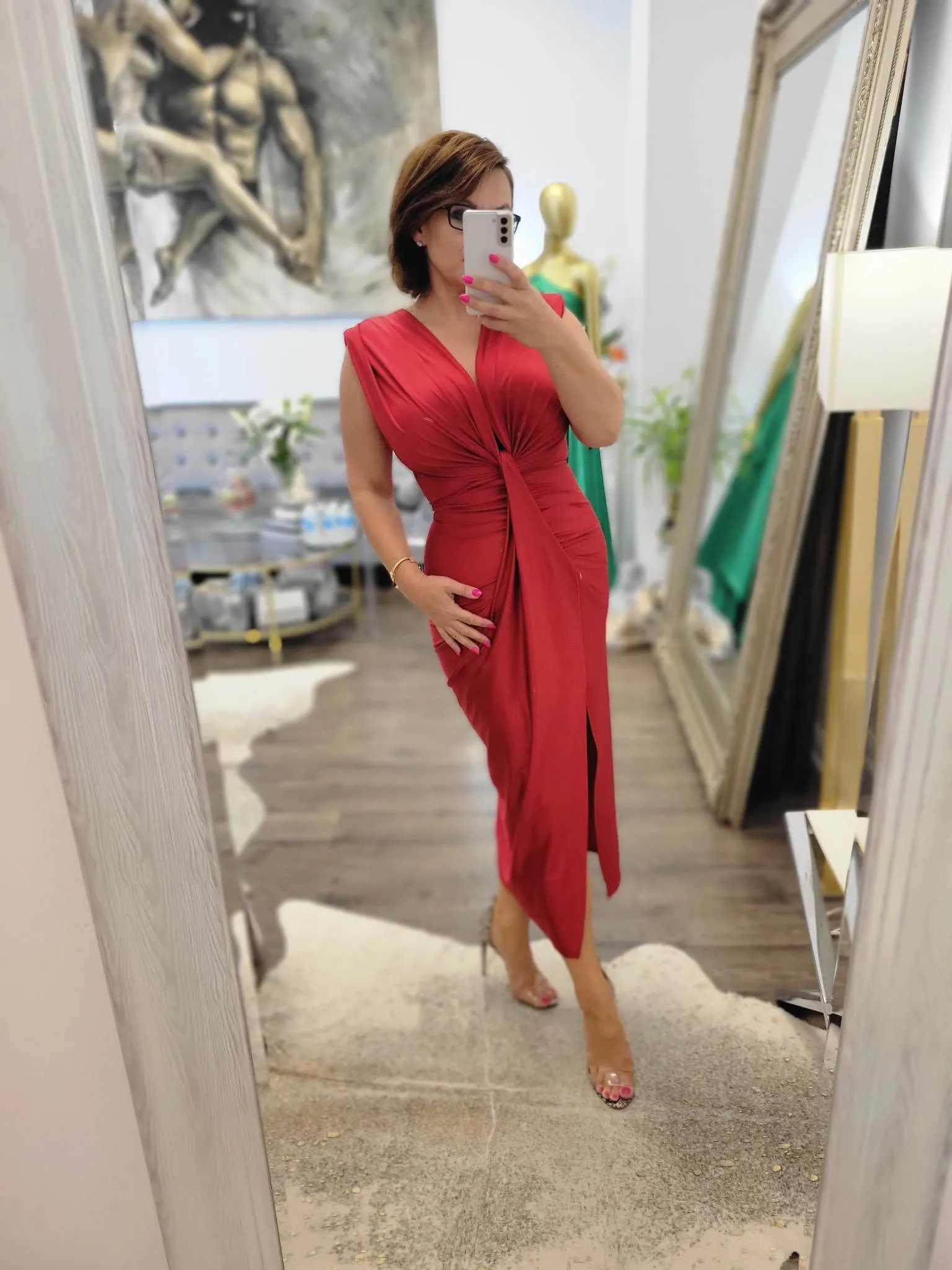 RED FIT MIDI DRESS WITH FRONT RUSHING