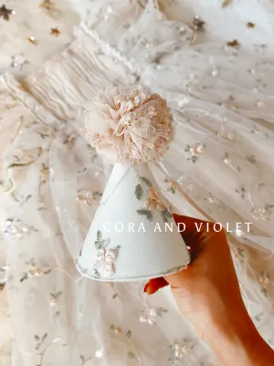 Rosebud party hat