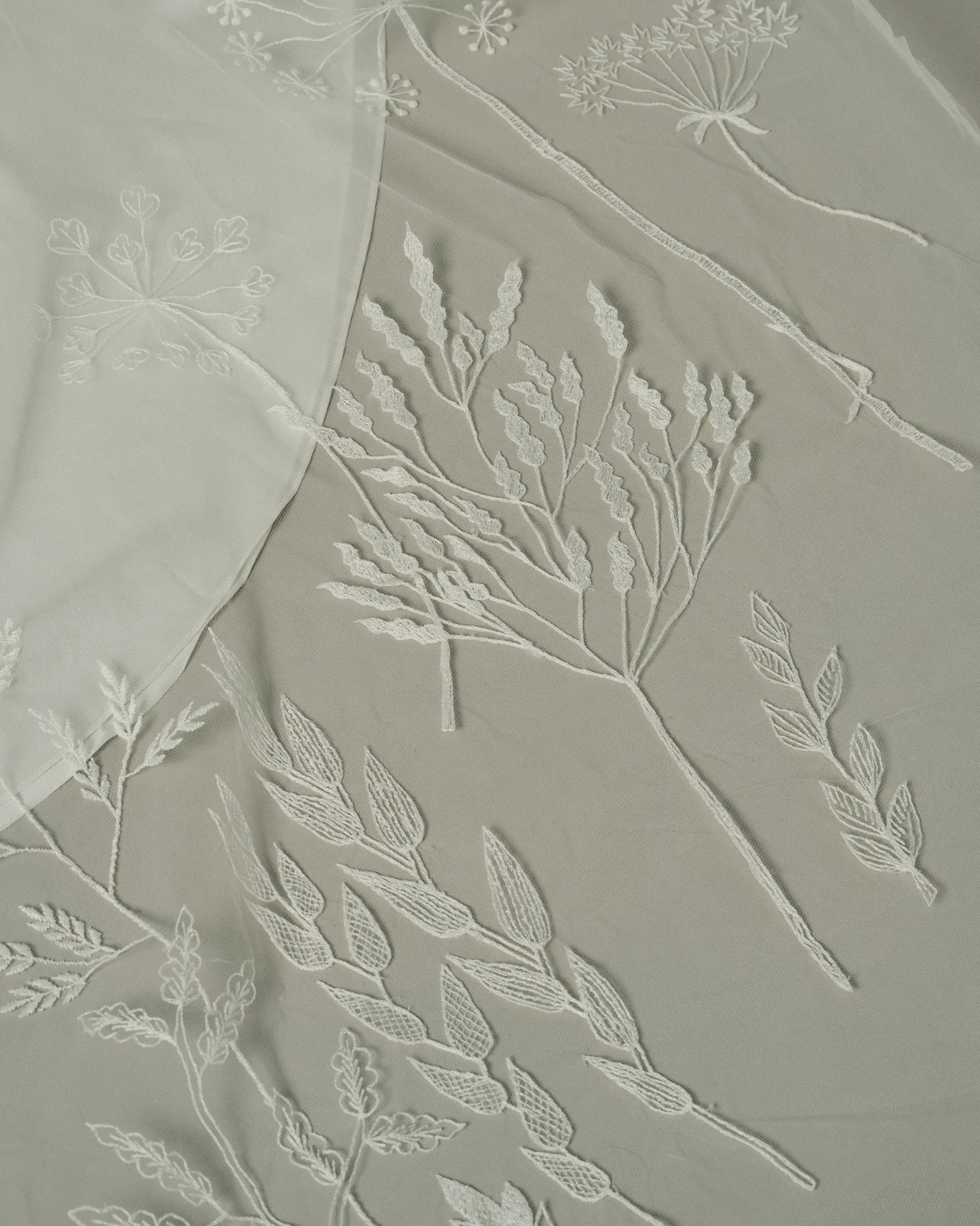 RTS SECRET GARDEN EMBROIDERED VEIL