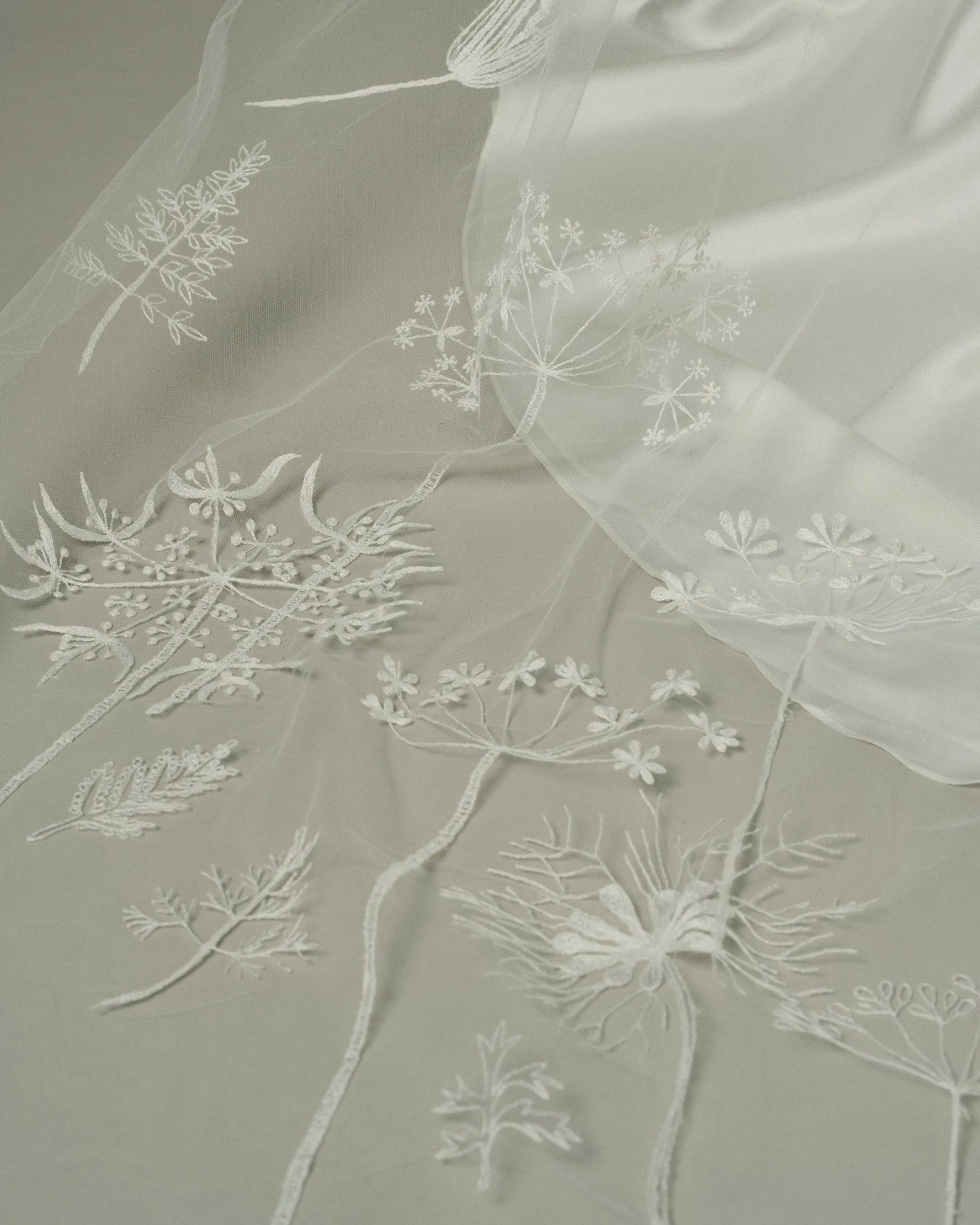 RTS SECRET GARDEN EMBROIDERED VEIL