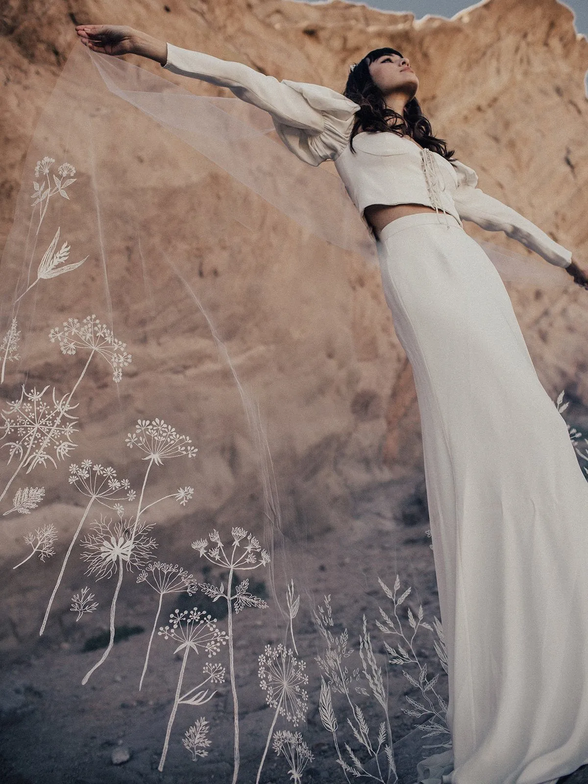 RTS SECRET GARDEN EMBROIDERED VEIL