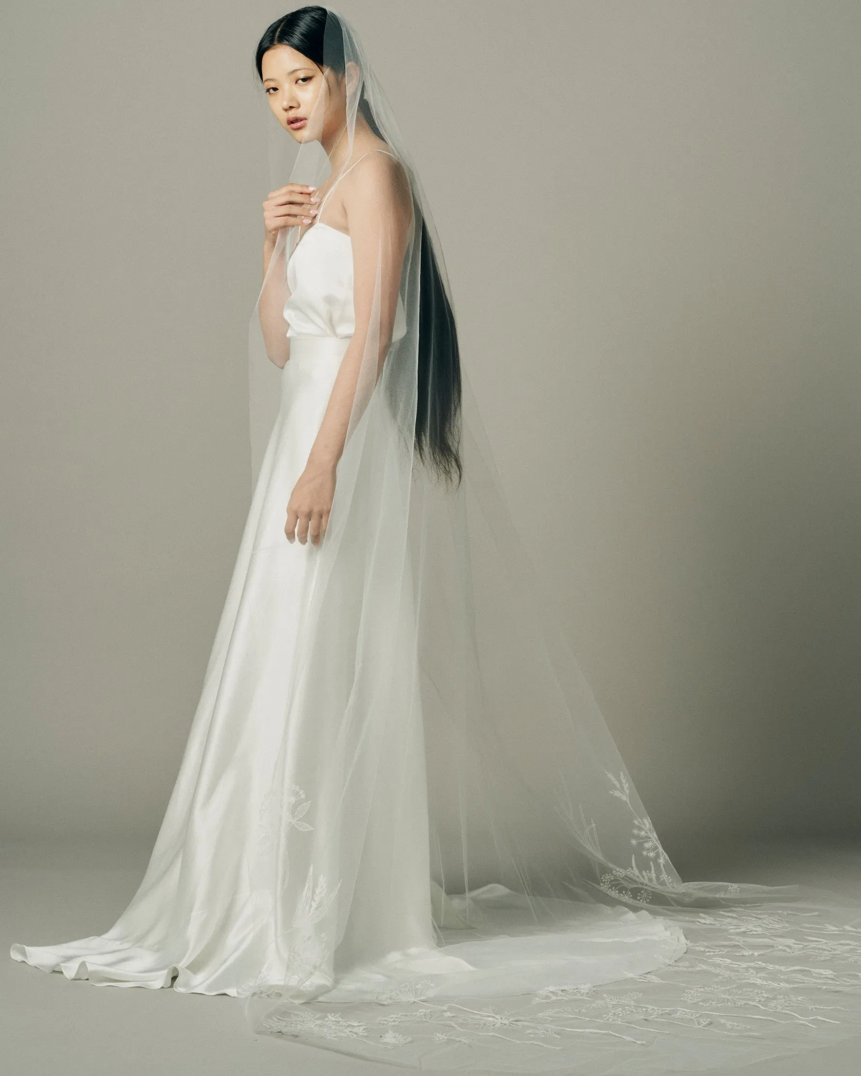 RTS SECRET GARDEN EMBROIDERED VEIL