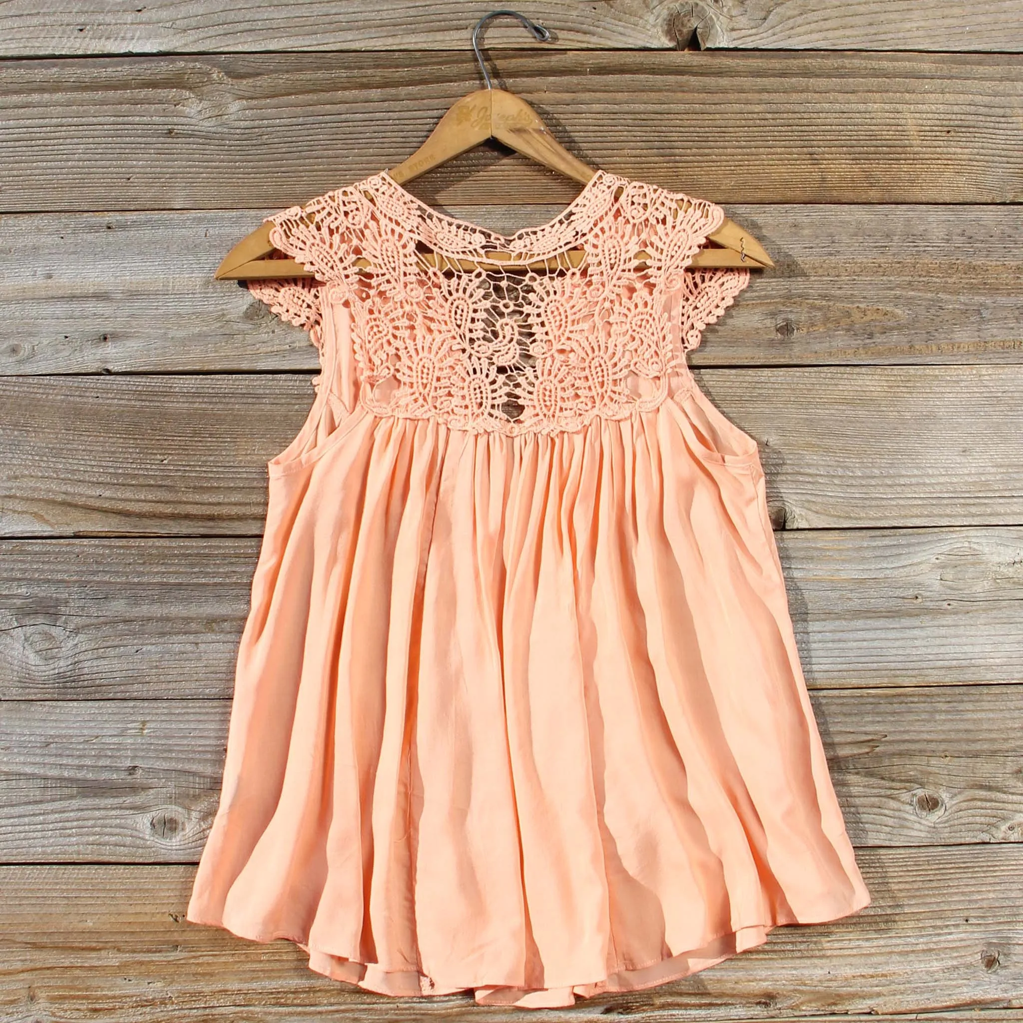 Shaded Peach Top