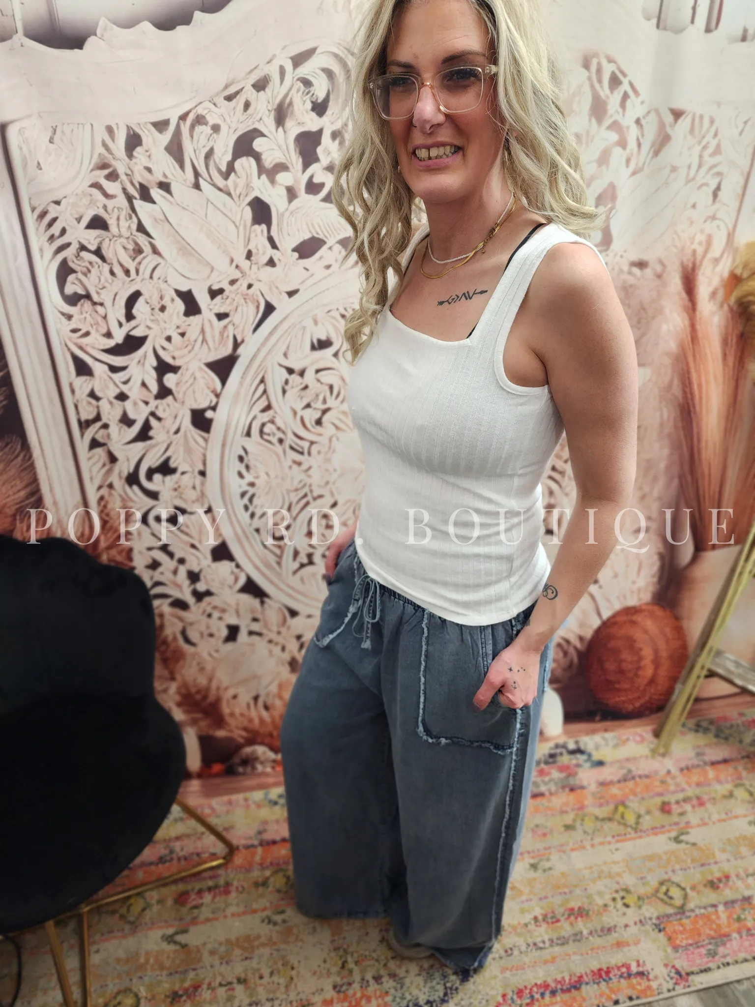 Sqaure neck soft knit tank in white