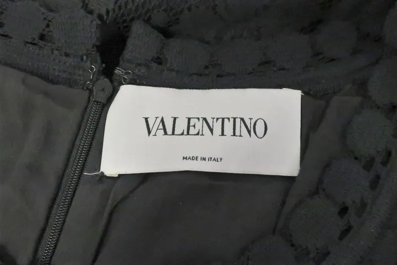Valentino Dress Black Crochet Knit Size 6 Half-Sleeve Sheath