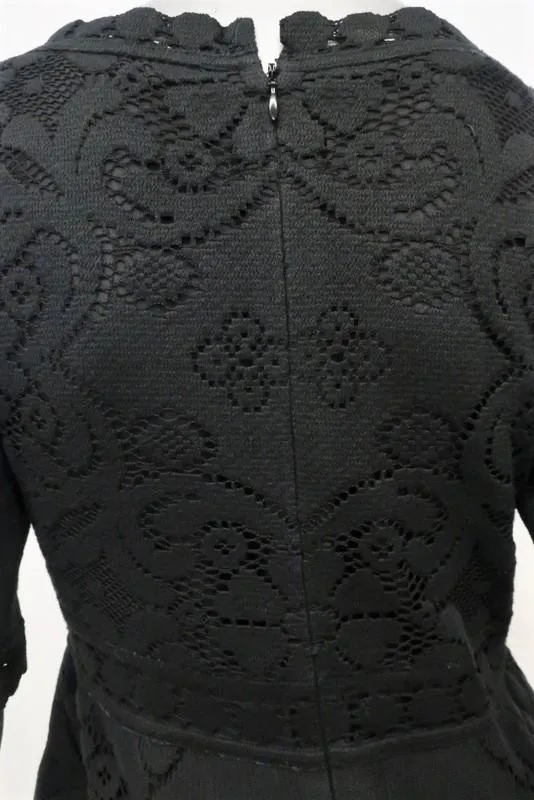 Valentino Dress Black Crochet Knit Size 6 Half-Sleeve Sheath