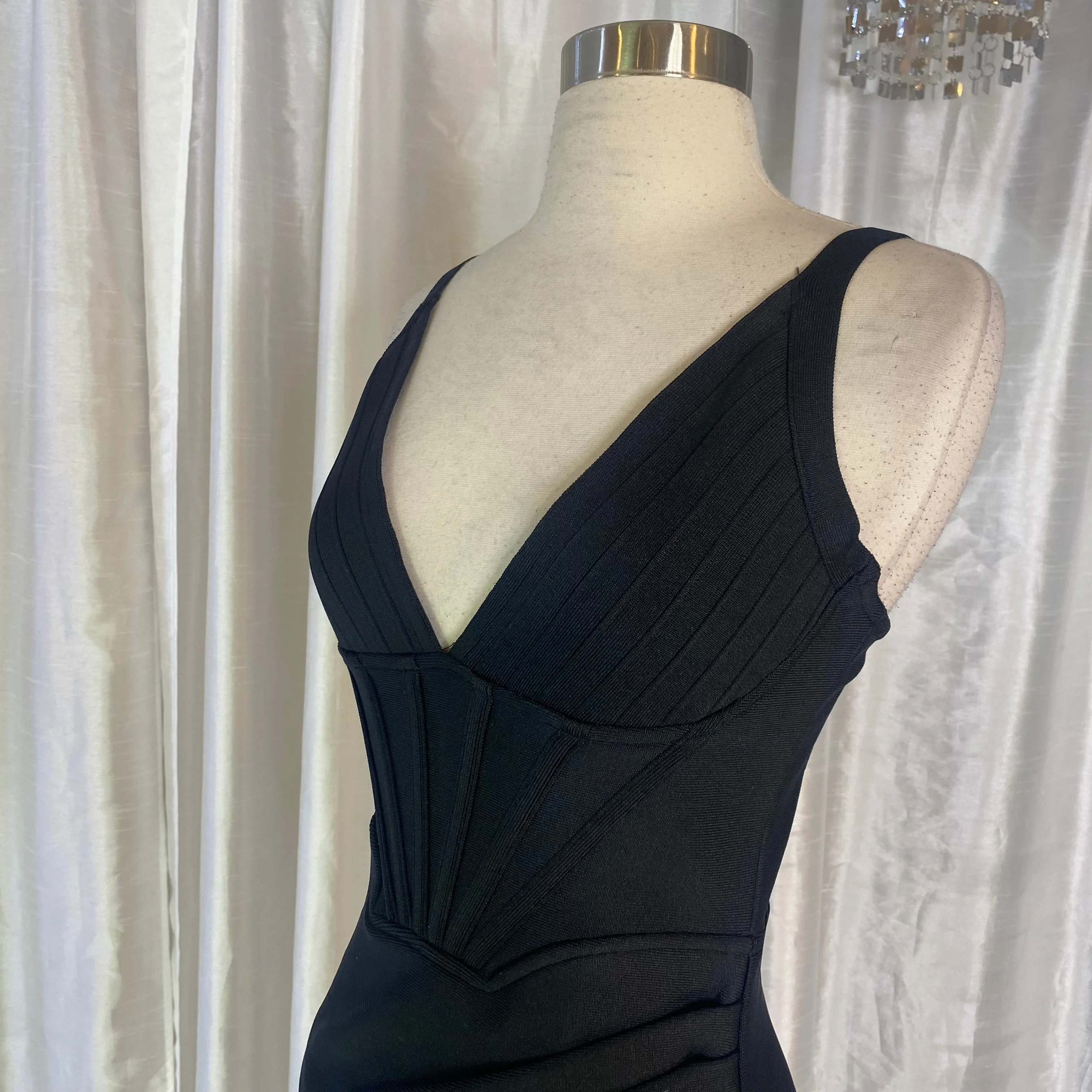 VANESSA SCOTT SHEATH DRESS Black Size Small