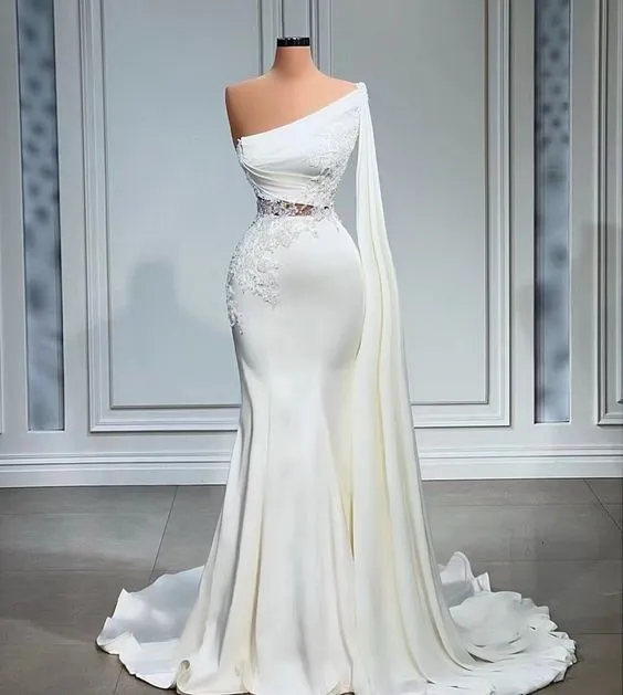 white wedding dress, mermaid wedding dress, vestidos de novia, one shoulder wedding dress    fg676