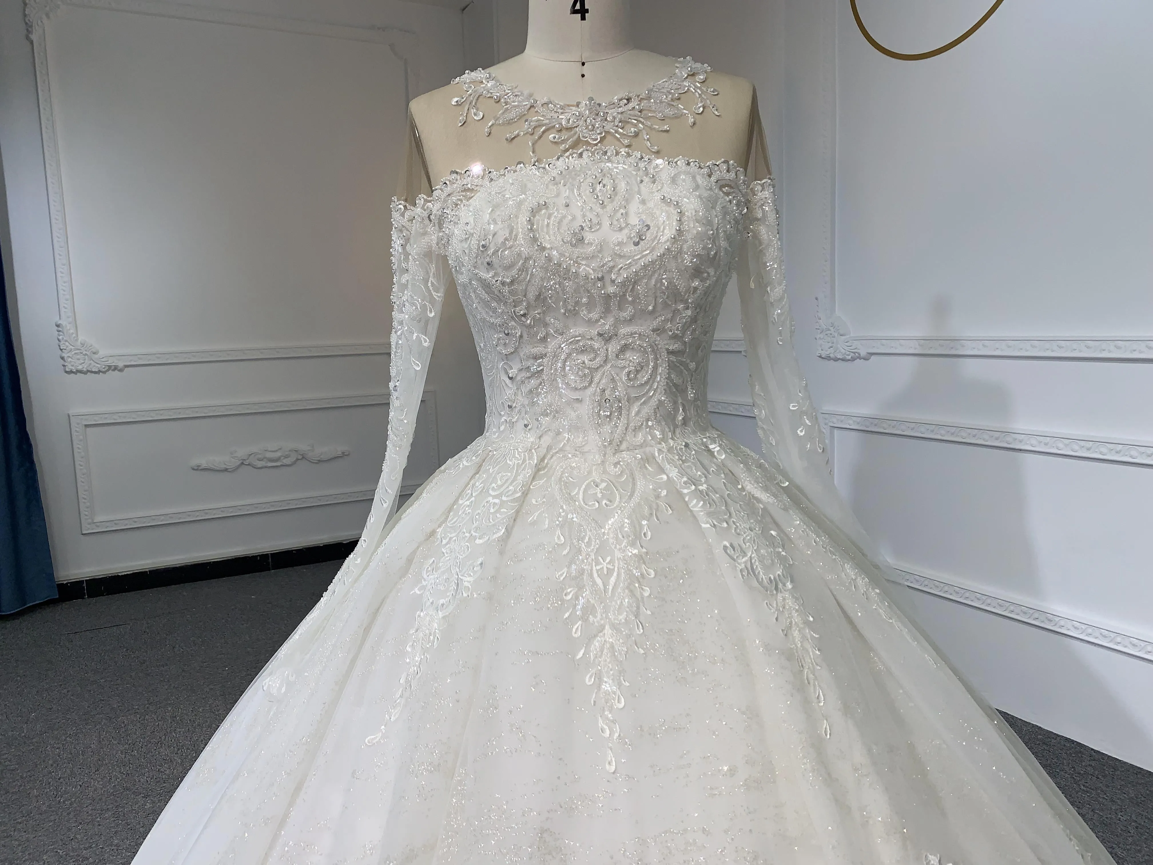 Z048- BYG Ivory Vintage Off-Shoulder Long Sleeves Beading Lace Ball Gown