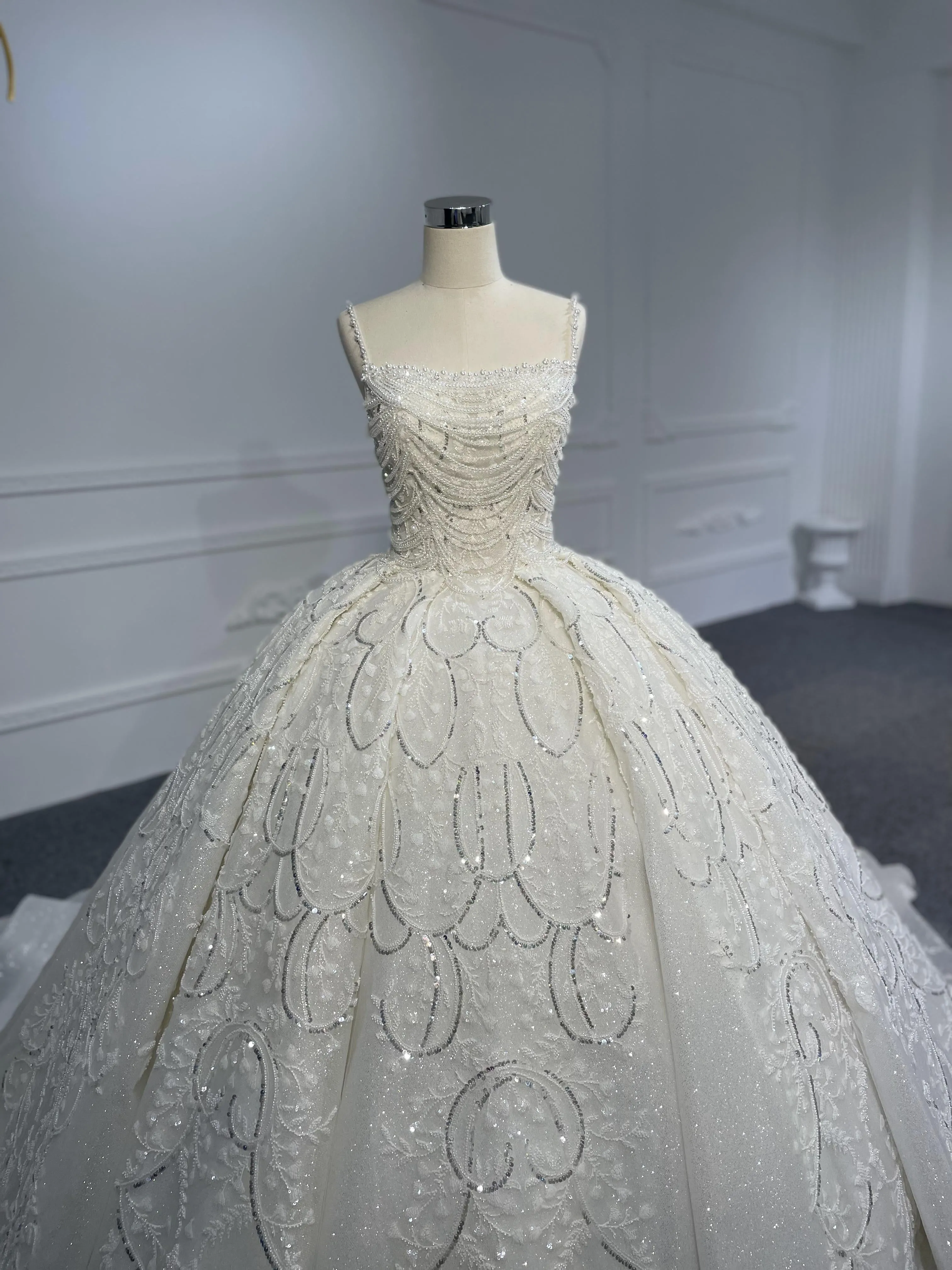 Z065- BYG  Super Luxury Pears Train Beading Ballgown